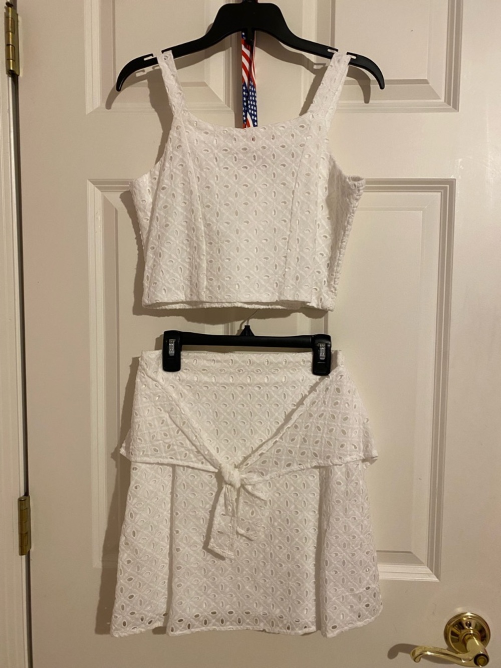 Sara Sara white sleeveless top & skirt set, childrens size 14